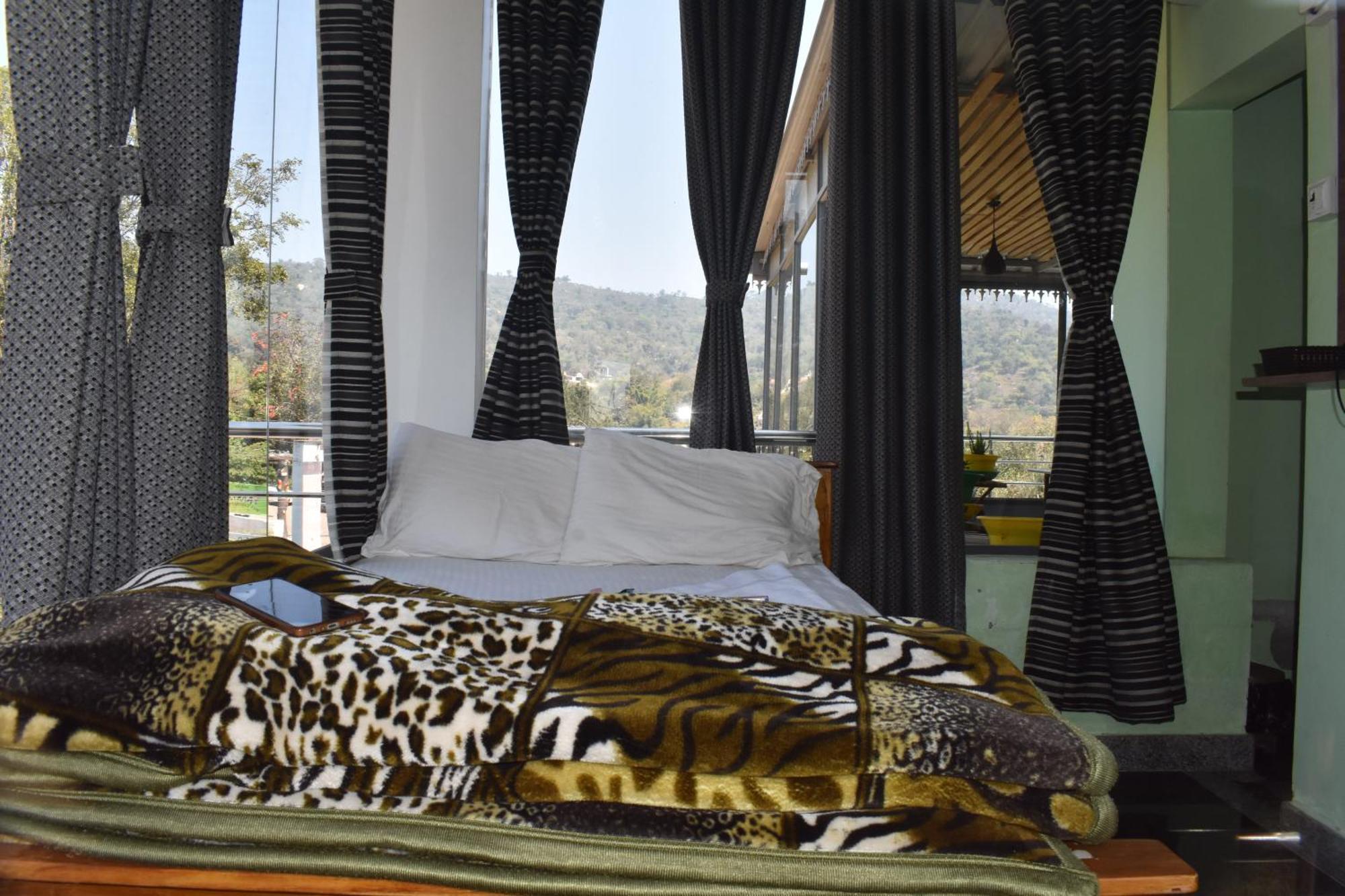 Yelagiri Goldhill Resort Extérieur photo