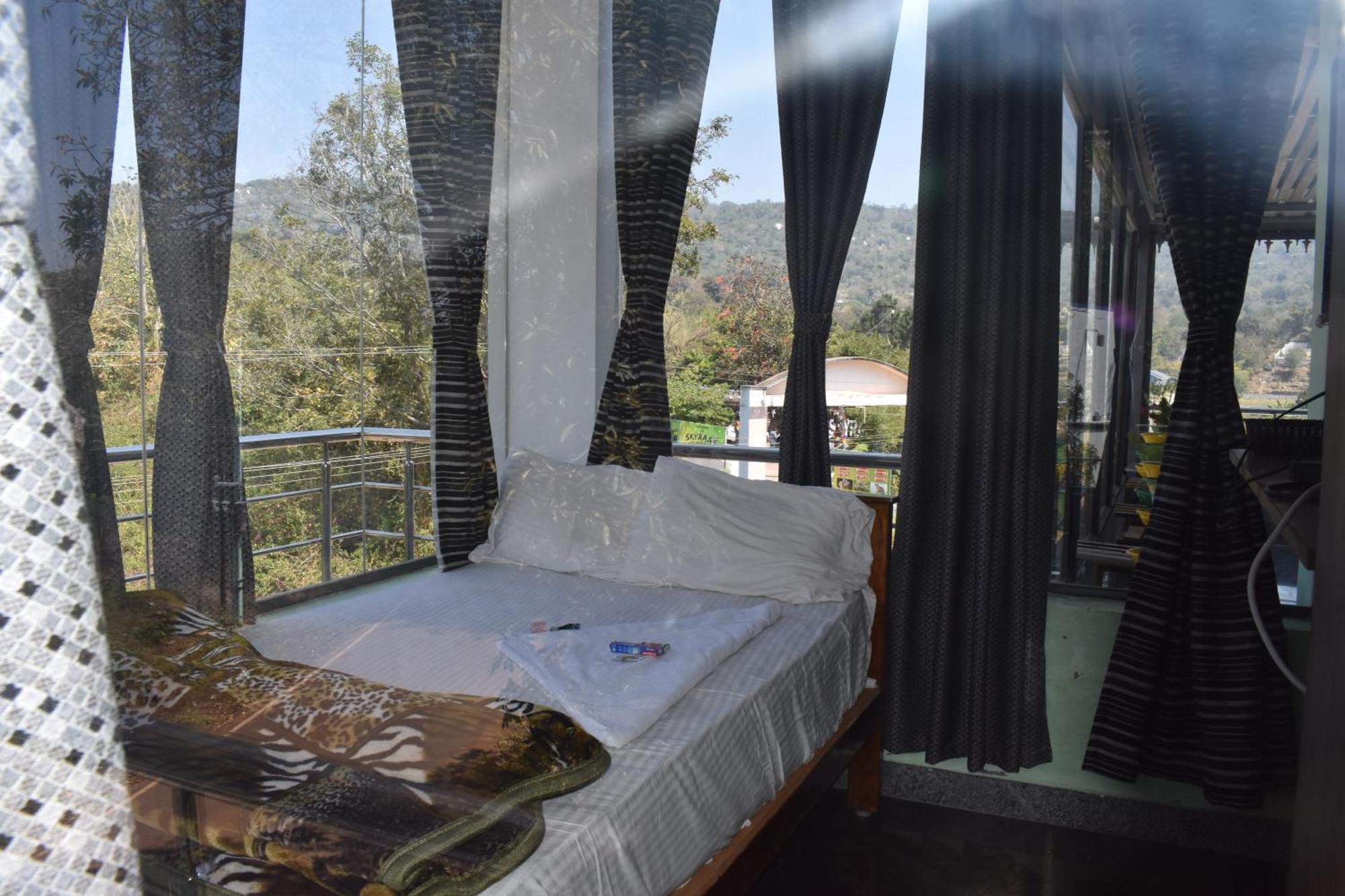 Yelagiri Goldhill Resort Extérieur photo