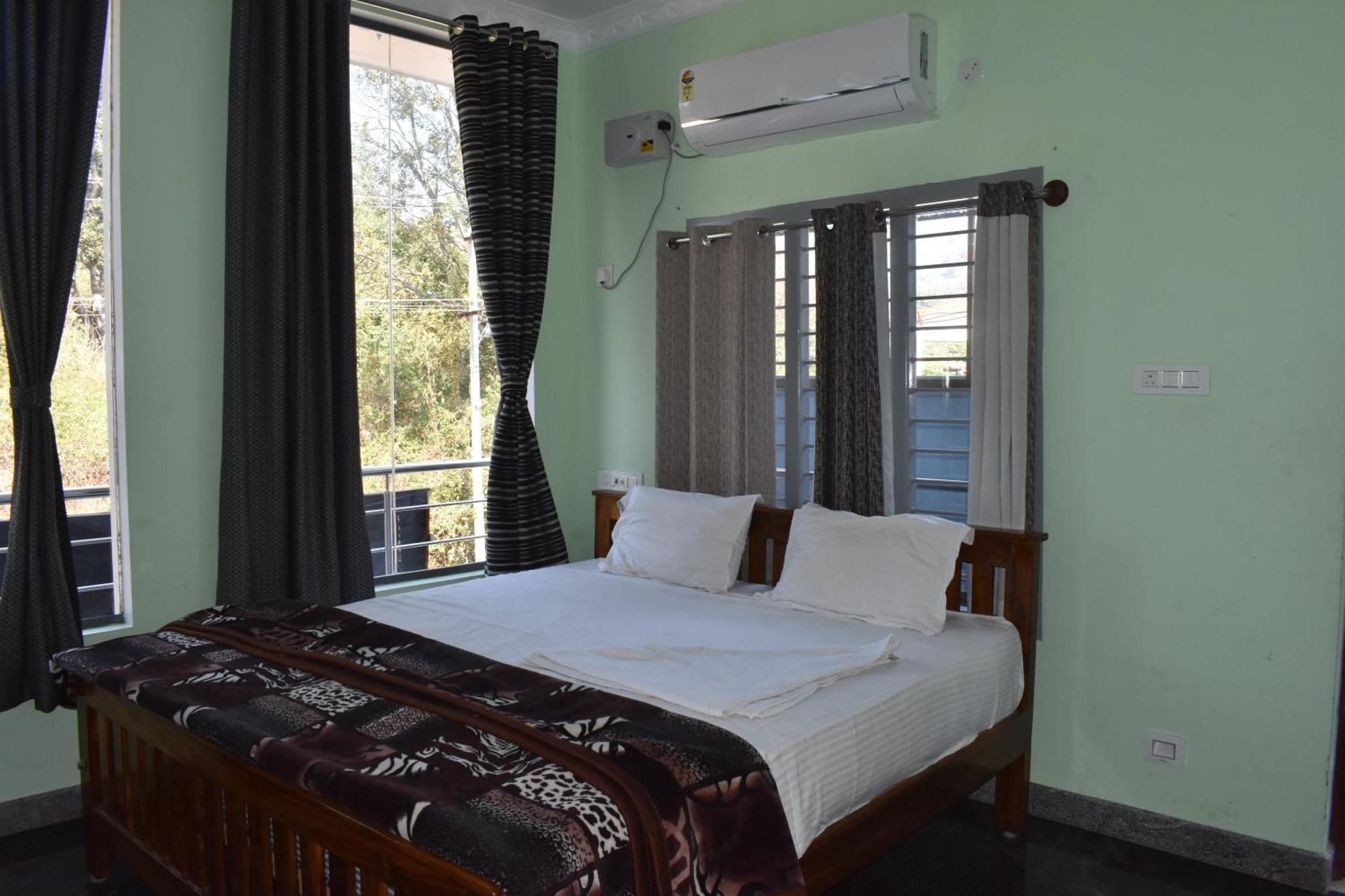 Yelagiri Goldhill Resort Extérieur photo
