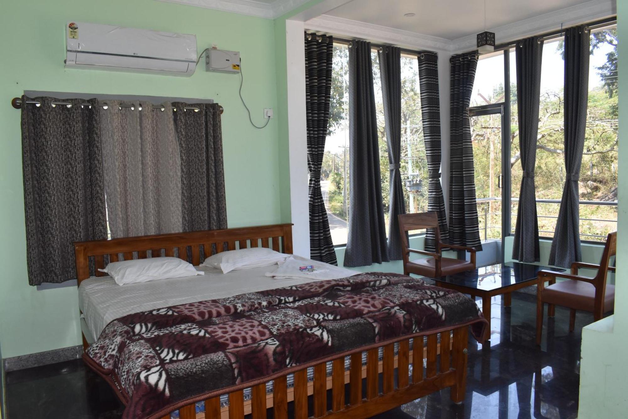 Yelagiri Goldhill Resort Extérieur photo